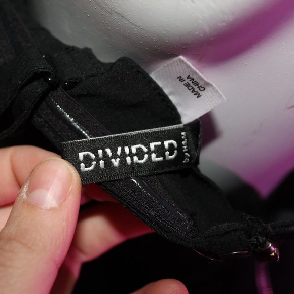 Black Divided Dress - Picture 5 of 5